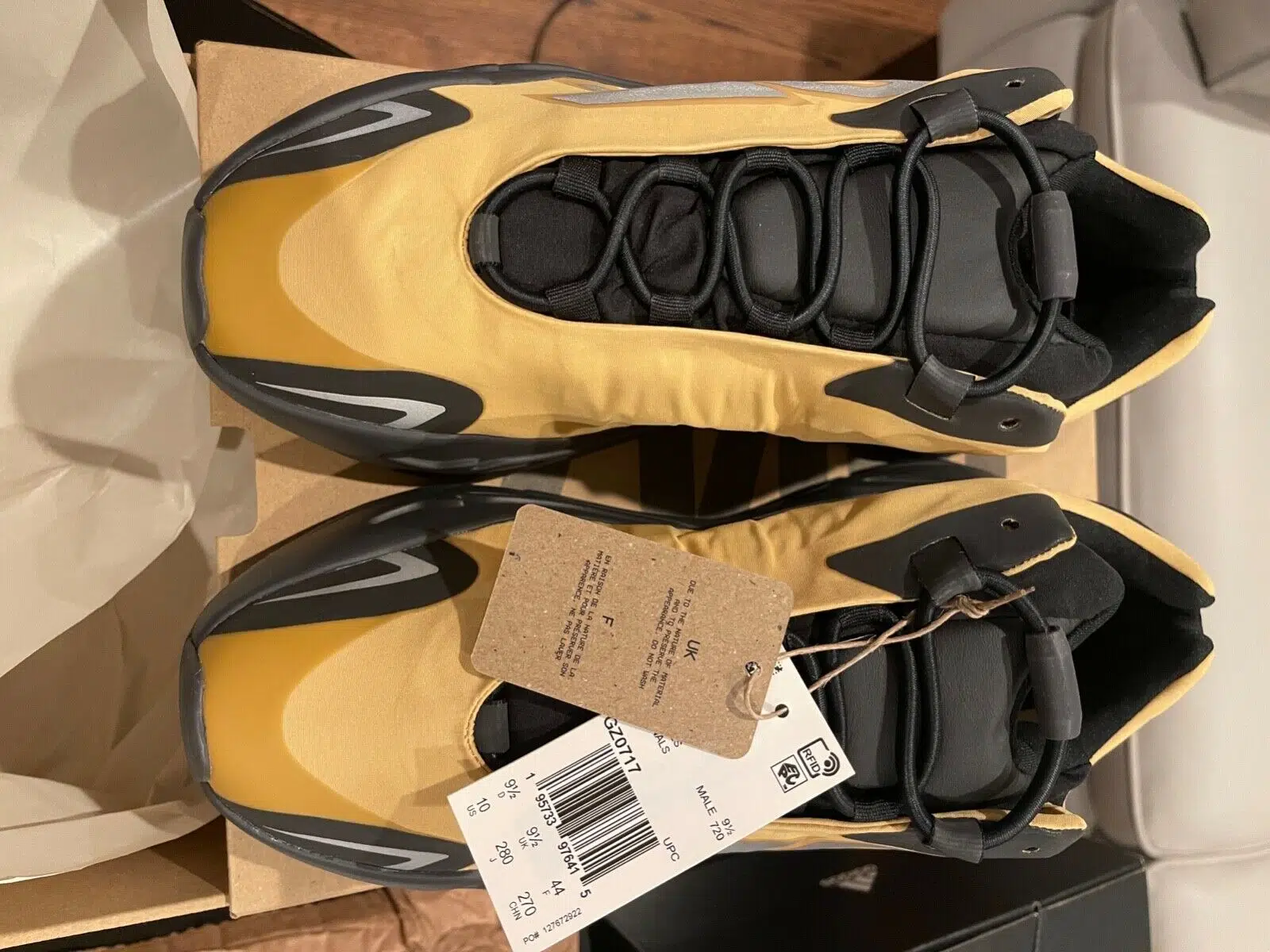Yeezy 700