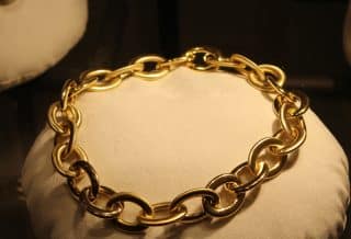 Comment choisir ses bijoux quand on est ronde ?